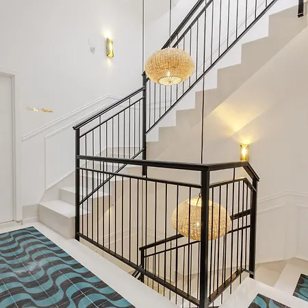 Luxurious In Historic Center Of Apartment *